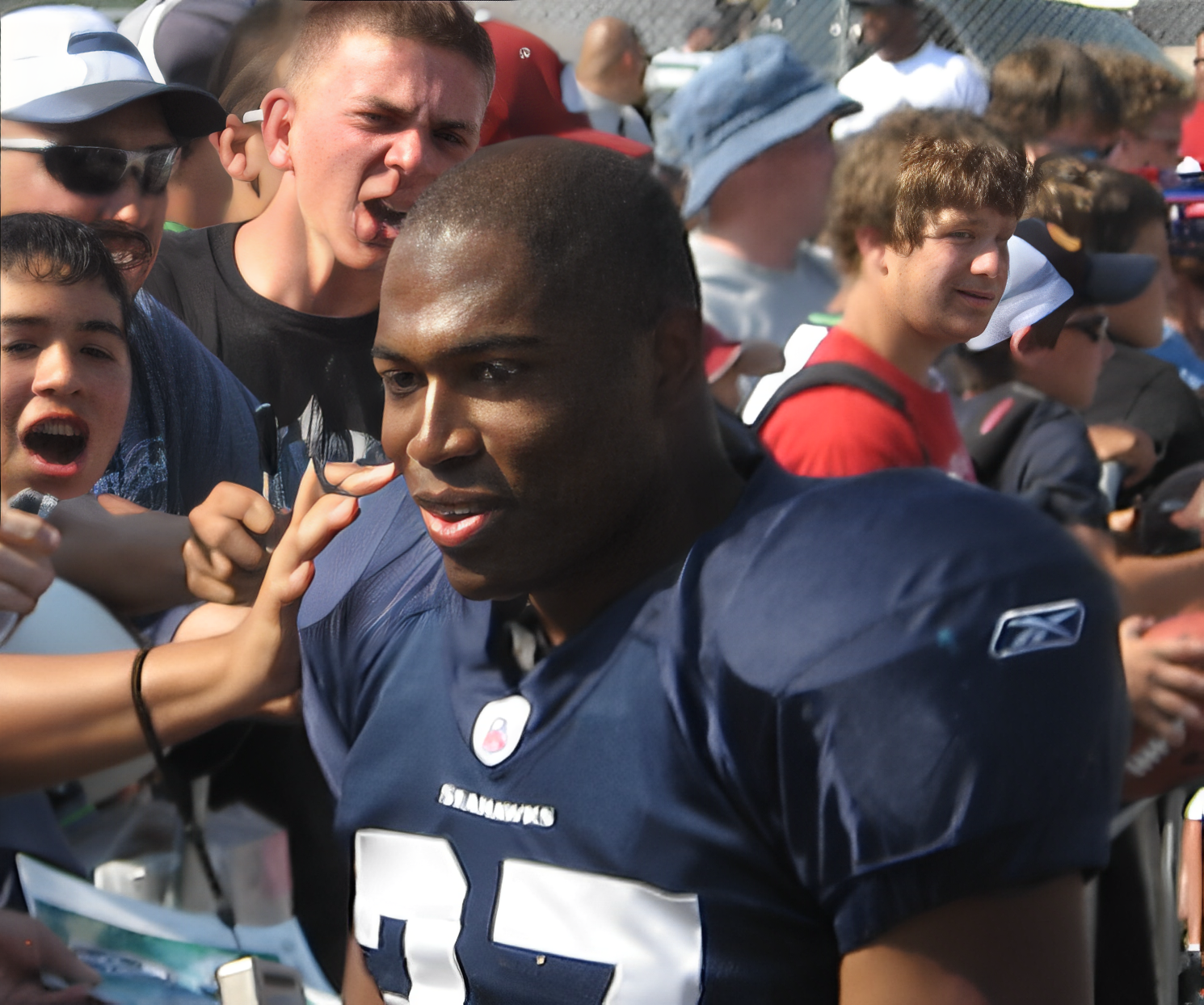 Shaun Alexander Cards: Values, Rookies | Collectibles.com