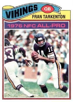 1977 Topps #528 Super Bowl XI/Raiders 32;/Vikings 14/(line play) - EX-MT