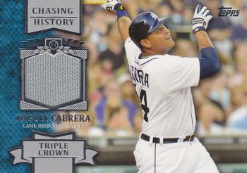 2013 Topps Chasing History Relics Derek Jeter Game Worn Jersey Baseball Card