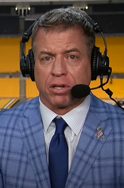 Troy Aikman Cards and Memorabilia Guide