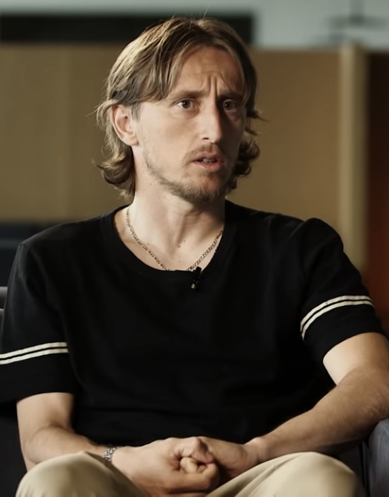 Luka Modric Cards: Values, Rookies | Collectibles.com