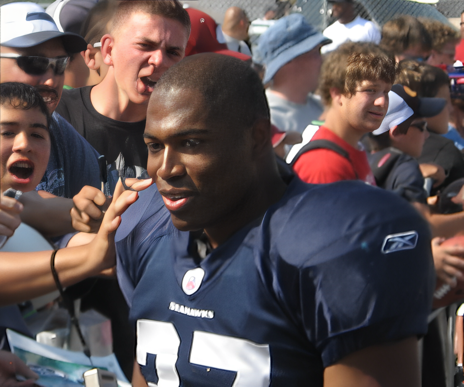 Shaun Alexander Autographed Alabama Custom Jersey