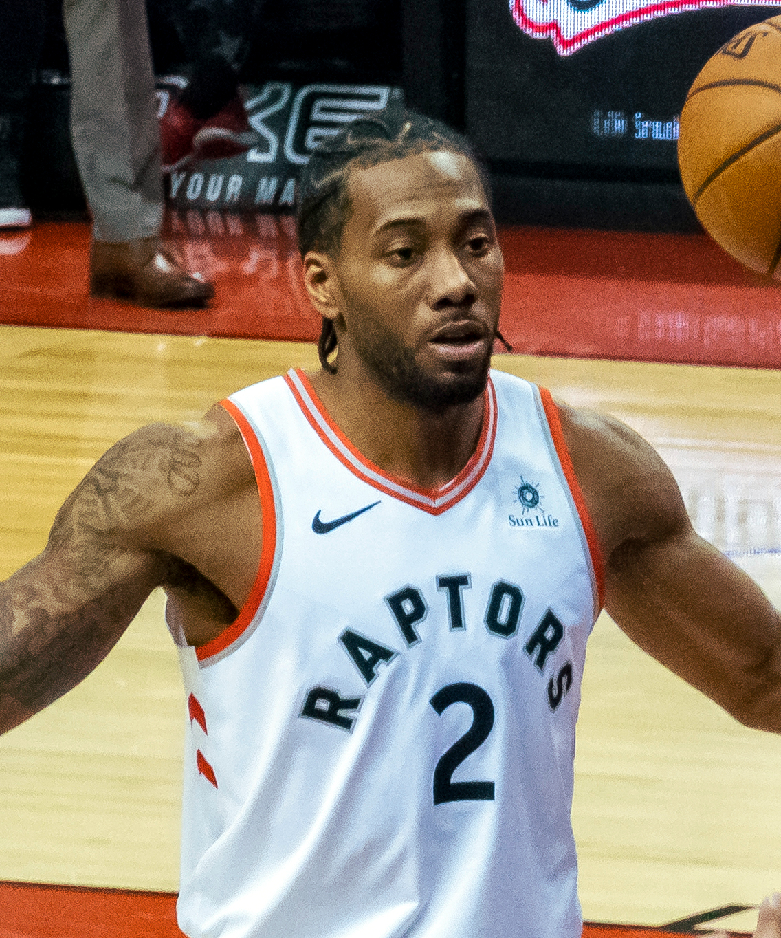 Kawhi Leonard Trading Cards: Values, Tracking & Hot Deals