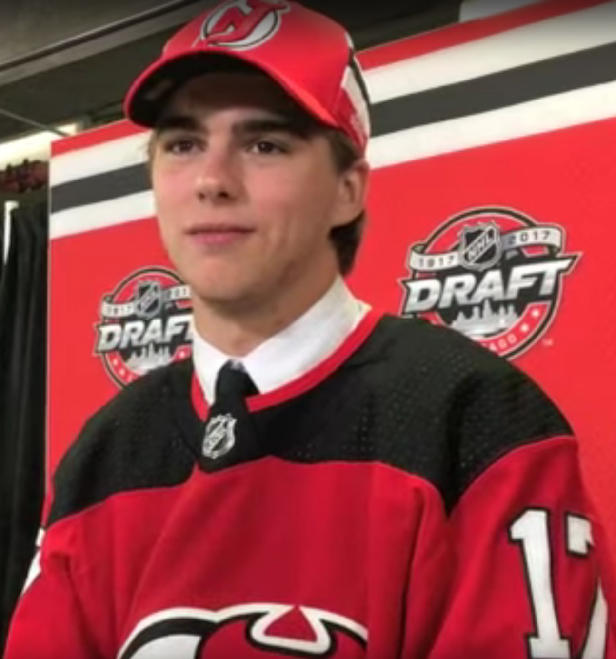 Hockey NHL 2018-19 Upper Deck #110 Nico Hischier NJ Devils : Collectibles & Fine Art